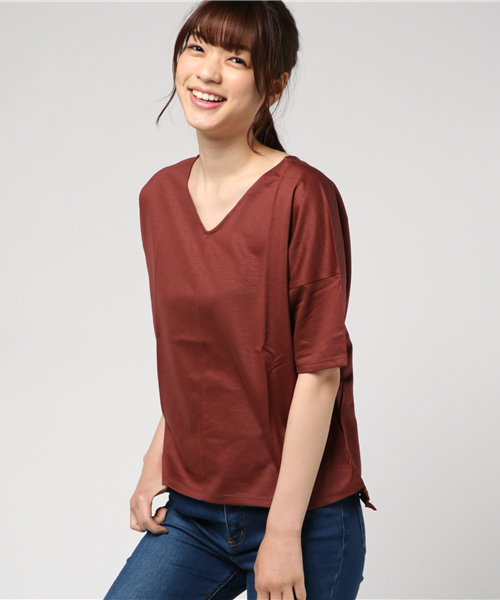 un dix cors(アンディコール)の「ロイヤルクロスVネックカットソー(Tシャツ/カットソー・レディース・レンガ/ネイビー・フリ-)」の1枚目の写真