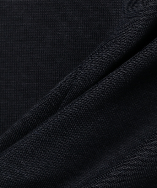 un dix cors(アンディコール)の「ロイヤルクロスVネックカットソー(Tシャツ/カットソー・レディース・レンガ/ネイビー・フリ-)」の9枚目の写真