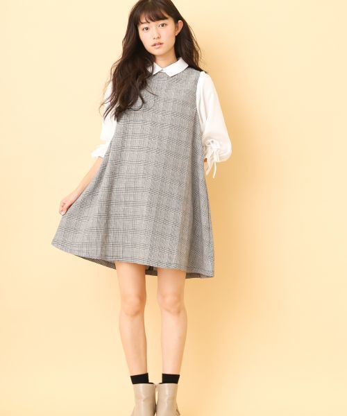 OLIVE des OLIVE（オリーブデオリーブ）の「キャンディースリーブ衿付きワンピース（ワンピース・レディース・ブラック/ブラウン・FREE）」の4枚目の写真