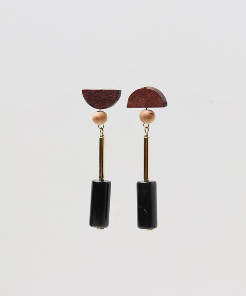 petitcro（プティクロ）の「【paris】デザインピアス　スイング（ピアス（両耳用）・レディース・ブラウン/ナチュラル・ONE SIZE）」の2枚目の写真