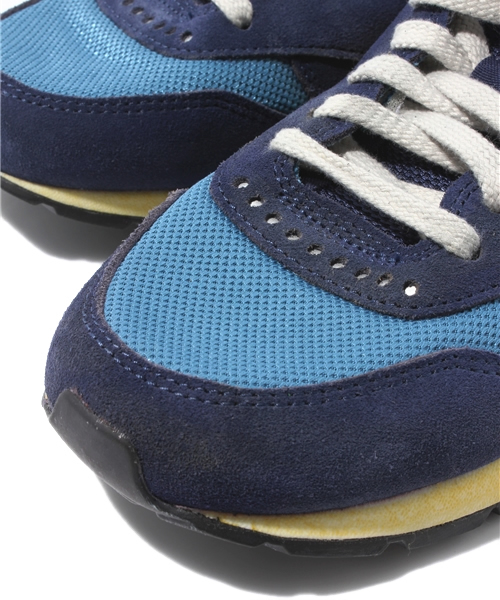 BEAMS BOY（ビームスボーイ）の「NIKE / エアエピック（スニーカー・レディース・ベージュ/ネイビー・24/24.5/25）」の3枚目の写真