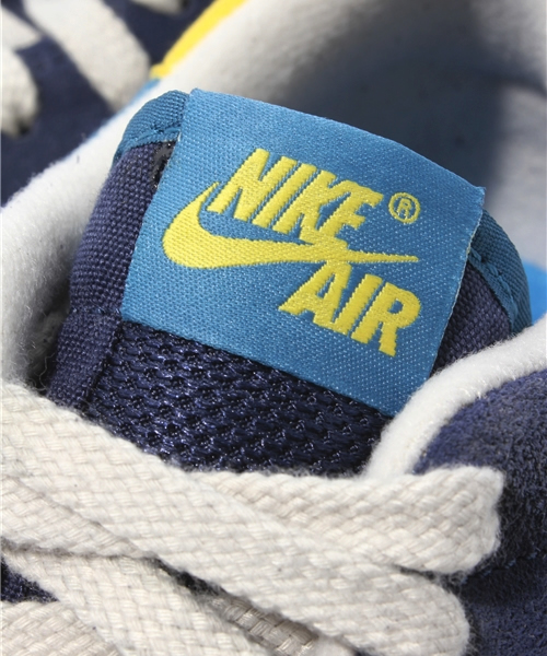 BEAMS BOY（ビームスボーイ）の「NIKE / エアエピック（スニーカー・レディース・ベージュ/ネイビー・24/24.5/25）」の4枚目の写真