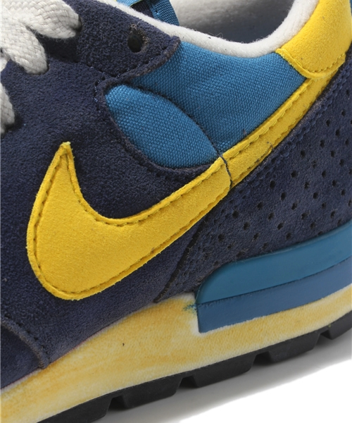 BEAMS BOY（ビームスボーイ）の「NIKE / エアエピック（スニーカー・レディース・ベージュ/ネイビー・24/24.5/25）」の5枚目の写真