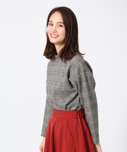 GLOBAL WORK（グローバルワーク）の「ハイネックワイドプルオーバー長袖/774972（Tシャツ/カットソー・レディース・ホワイト/その他/ブルー/ベージュ系その他/ワインレッド・MEDIUM/LARGE）」の5枚目の写真