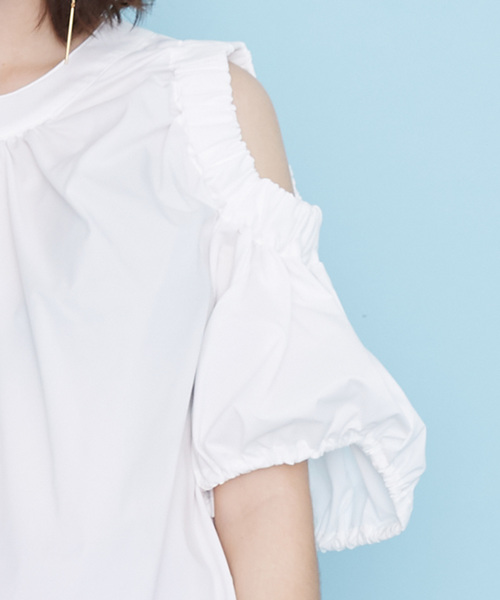 UNITED TOKYO（ユナイテッドトウキョウ）の「オープンパフショルダートップス（シャツ/ブラウス・レディース・ホワイト・1）」の5枚目の写真