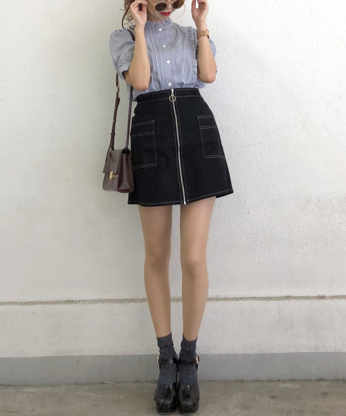 archives(アルシーヴ)の「ピンタックフリル半袖ブラウス(シャツ/ブラウス・レディース・オフホワイト/ホワイト×ブラック/ホワイト×ネイビー・MEDIUM)」の7枚目の写真