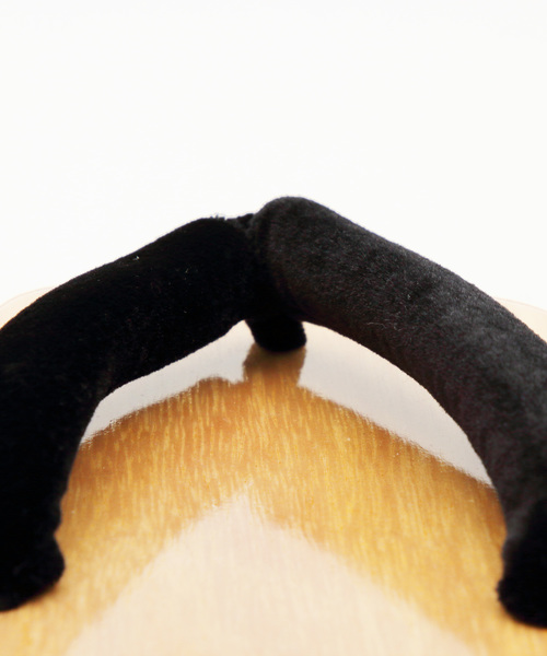 ８(eight)（エイト）の「本格派 桐 本桐 2枚歯 下駄 紳士用 男性（和装小物・メンズ・ブラック・MEDIUM/LARGE）」の11枚目の写真