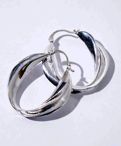 NINE（ナイン）の「【NINE】ツイストフープピアス（ピアス（両耳用）・レディース・シルバー/ゴールド・FREE）」の11枚目の写真