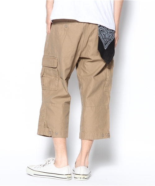 291295＝HOMME（ニーキューイチニーキューゴーオム）の「クロップドカーゴ　バンダナ付き（カーゴパンツ・メンズ・オリーブ/ネイビー/ベージュ・48/44/50）」の2枚目の写真