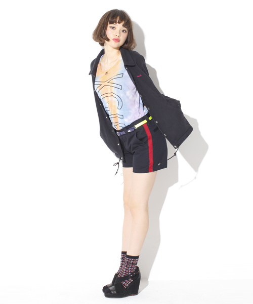 X-girl（エックスガール）の「SIDE LINE SHORT PANTS（その他パンツ・レディース・ベージュ/ネイビー/ライトインディゴブルー・0/1/2）」の13枚目の写真