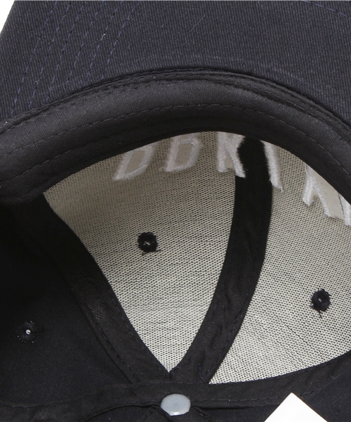 WEGO(ウィゴー)の「WEGO/BRKLYNロゴBBキャップ(キャップ・メンズ・ホワイト/ブラック/ネイビー・FREE)」の6枚目の写真