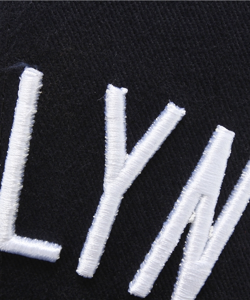 WEGO(ウィゴー)の「WEGO/BRKLYNロゴBBキャップ(キャップ・メンズ・ホワイト/ブラック/ネイビー・FREE)」の7枚目の写真