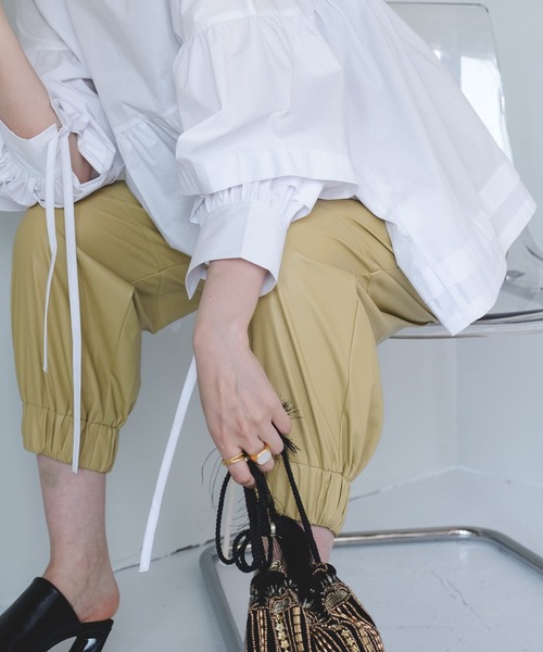 chuclla(チュクラ)の「【chuclla】Tiered volume flared blouse sb-5 chw830(シャツ/ブラウス・レディース・ホワイト/カーキ/ブラック・FREE)」の16枚目の写真