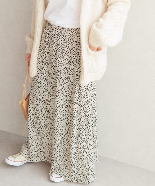 reca（レカ）の「ダルメシアン柄 ロングフレアスカート（スカート・レディース・ベージュ/ブラック・M）」の2枚目の写真