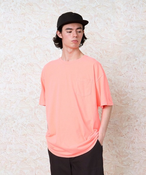 comfort colors(コンフォートカラーズ)の「【 COMFORT COLORS / コンフォート カラーズ 】 6.1オンス ガーメントダイTシャツ 1717(Tシャツ/カットソー・メンズ・ライトブルー/ライトグリーン/グレー/ホワイト/ピンク/オレンジ/ブラック/ブルー/パープル/マスタード/カーキ/ダークグリーン/バイオレット・LARGE/MEDIUM/SMALL/X-LARGE)」の19枚目の写真