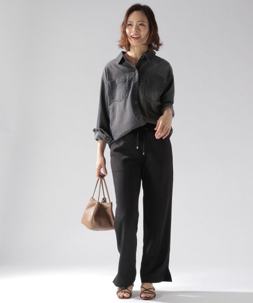 BAYFLOW(ベイフロー)の「テンセルデニムシャツ(シャツ/ブラウス・レディース・ブラック/ブルー・SMALL/MEDIUM)」の22枚目の写真