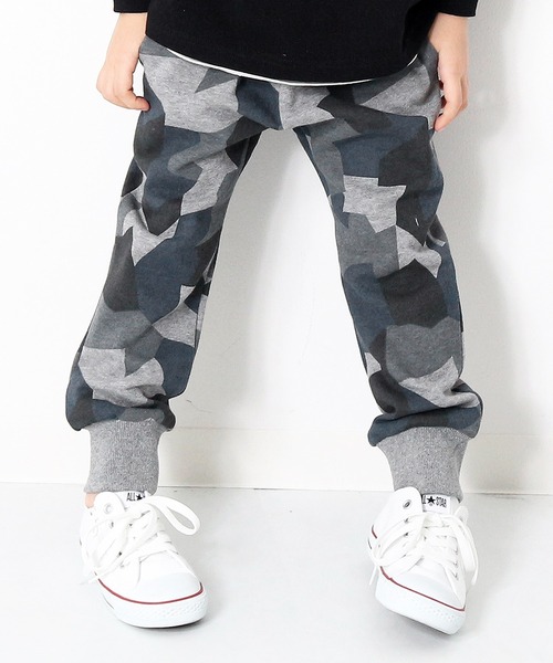 devirock（デビロック）の「プリントスウェット裾リブパンツ（スウェットパンツ・キッズ・カモフラージュ/ブラック系その他/グレー系カモフラージュ/ブラウン系その他2/ブラウン系その他・110cm/90cm/80ｃｍ/120cm/140cm/130cm/160cm/150cm/95cm/100cm）」の5枚目の写真