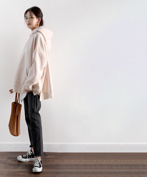 classicalelf（クラシカルエルフ）の「サイドスリットワイドパーカー(長袖)＆ロング丈レイヤード無地キャミソール２点セットアップ（パーカー・レディース・ライトカーキ/ベージュ/モカ/グレー/ブラック・LARGE/X-LARGE/MEDIUM）」の14枚目の写真
