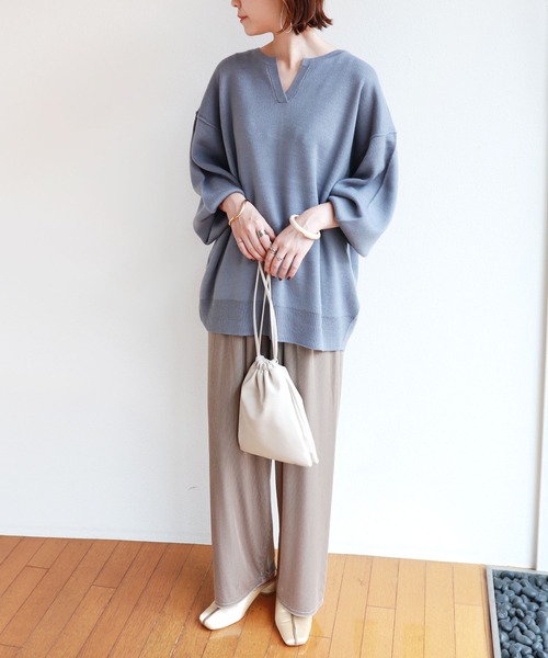 andme(アンドミー)の「ボリューム袖キーネックミラノリブニットトップス(ニット/セーター・レディース・ベージュ/ブルー/ブラック/グレー系その他・M)」の13枚目の写真