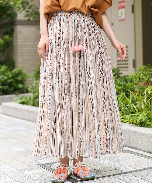 チチカカ(チチカカ)の「ナバホストライプブロックスカート(スカート・レディース・アイボリー/グリーン/ネイビー・FREE)」の1枚目の写真