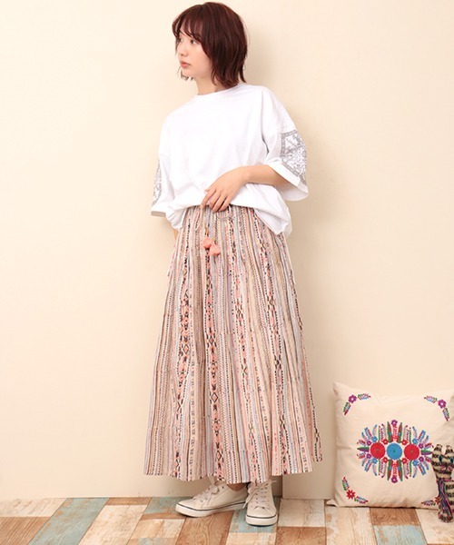 チチカカ(チチカカ)の「ナバホストライプブロックスカート(スカート・レディース・アイボリー/グリーン/ネイビー・FREE)」の4枚目の写真