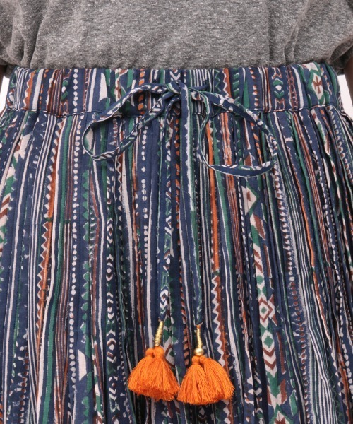 チチカカ(チチカカ)の「ナバホストライプブロックスカート(スカート・レディース・アイボリー/グリーン/ネイビー・FREE)」の13枚目の写真