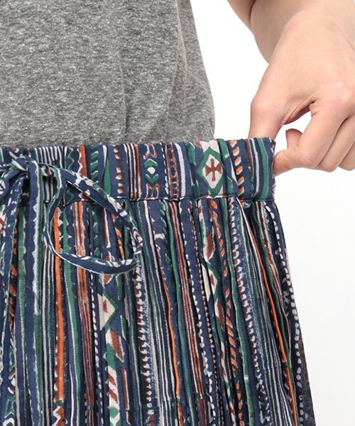 チチカカ(チチカカ)の「ナバホストライプブロックスカート(スカート・レディース・アイボリー/グリーン/ネイビー・FREE)」の14枚目の写真