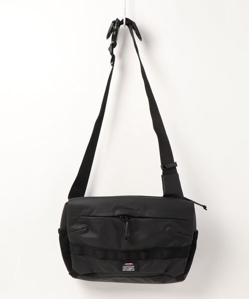 MAKAVELIC（マキャベリック）の「《MAKAVELIC》TRUCKS RAISE SHOULDER BAG（ショルダーバッグ・レディース・ブラック/ネイビー・FREE）」の2枚目の写真