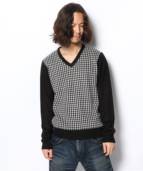 VENCEEXCHANGE（ヴァンスエクスチェンジ）の「R チドリジャガードVネックPO（Tシャツ/カットソー・メンズ・ブラック/ロイヤルブルー・MEDIUM/LARGE）」の3枚目の写真