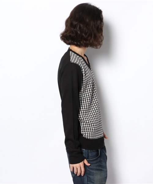 VENCEEXCHANGE（ヴァンスエクスチェンジ）の「R チドリジャガードVネックPO（Tシャツ/カットソー・メンズ・ブラック/ロイヤルブルー・MEDIUM/LARGE）」の4枚目の写真