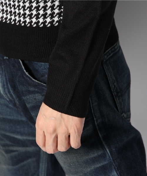 VENCEEXCHANGE（ヴァンスエクスチェンジ）の「R チドリジャガードVネックPO（Tシャツ/カットソー・メンズ・ブラック/ロイヤルブルー・MEDIUM/LARGE）」の7枚目の写真