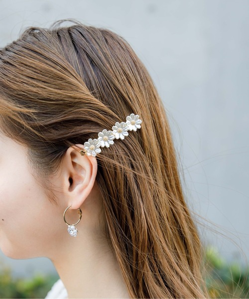 flower（フラワー）の「スプリングガーデンクリップ（ヘアピン・レディース・ホワイト・FREE）」の4枚目の写真