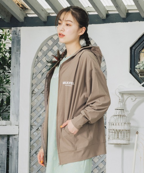 MILKFED.（ミルクフェド）の「MILKFED x OP ZIP HOODIE SWIM SUIT（水着・レディース・ホワイト/ブラック/ブラウン/ピンク/ライトグリーン・ONE SIZE）」の4枚目の写真