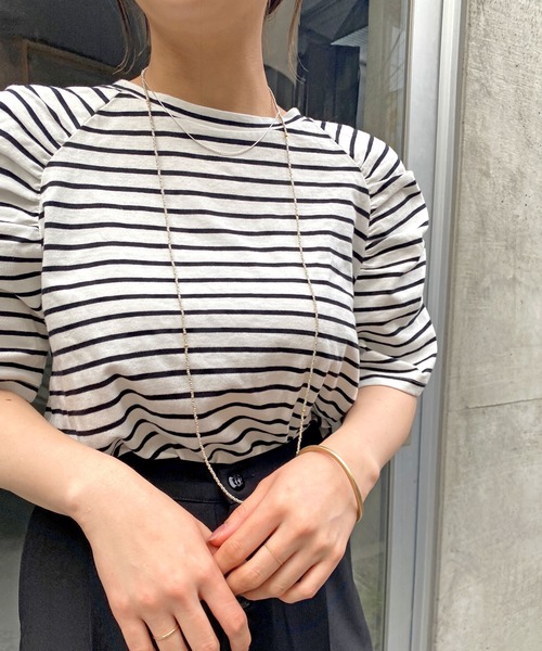 Omekashi（オメカシ）の「シャーリングパフTシャツ（Tシャツ/カットソー・レディース・オフホワイト/ブラック/ホワイト/ライム/ネイビー/ベージュ・FREE）」の2枚目の写真