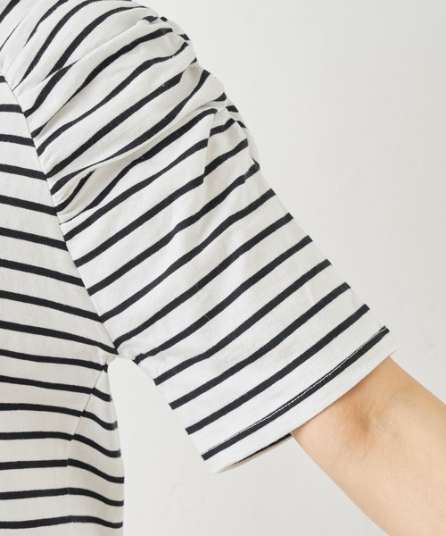 Omekashi（オメカシ）の「シャーリングパフTシャツ（Tシャツ/カットソー・レディース・オフホワイト/ブラック/ホワイト/ライム/ネイビー/ベージュ・FREE）」の20枚目の写真