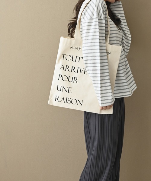 me+em select（ミームセレクト）の「レタリングキャンバストートバッグ（トートバッグ・レディース・ブラック/レッド・FREE）」の13枚目の写真