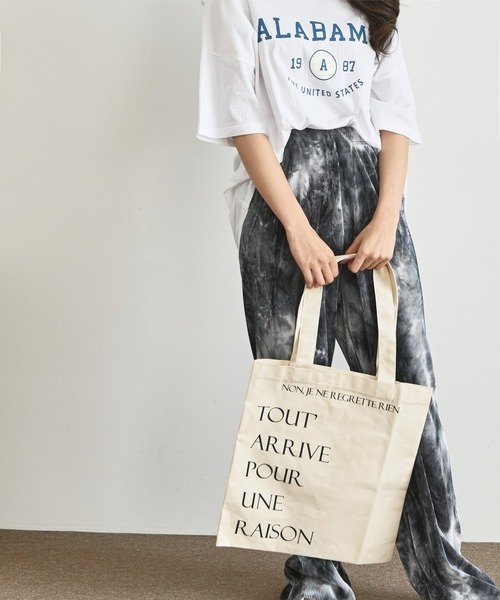 me+em select（ミームセレクト）の「レタリングキャンバストートバッグ（トートバッグ・レディース・ブラック/レッド・FREE）」の14枚目の写真