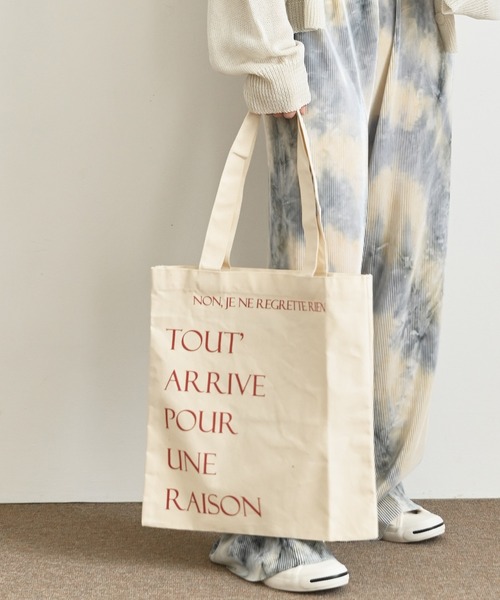 me+em select（ミームセレクト）の「レタリングキャンバストートバッグ（トートバッグ・レディース・ブラック/レッド・FREE）」の4枚目の写真