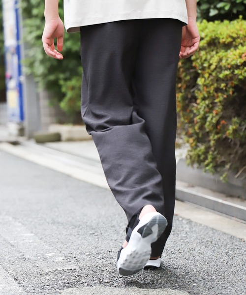 SENSE OF PLACE by URBAN RESEARCH（センスオブプレイスバイアーバンリサーチ）の「リネンライクタックワイドパンツ（その他パンツ・メンズ・アイボリー/ブルー/ブラウン/チャコールグレー・MEDIUM/LARGE/SMALL）」の2枚目の写真