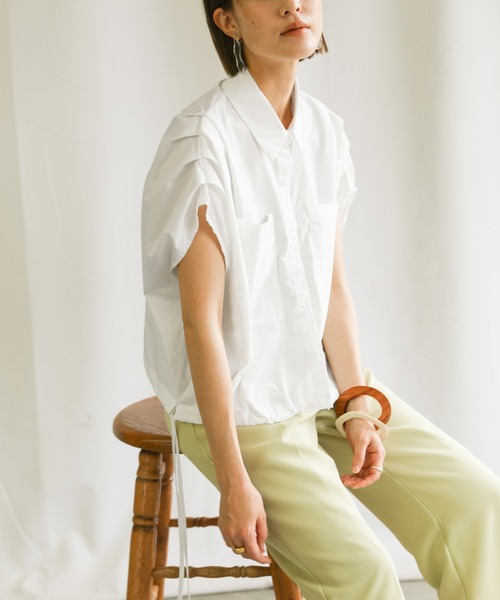 select MOCA(セレクトモカ)の「2021 SS フレンチスリーブウエストドロストシャツ(シャツ/ブラウス・レディース・ブラック/オフホワイト/ブルー・FREE)」の2枚目の写真