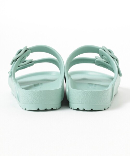 こども ビームス（コドモビームス）の「BIRKENSTOCK / ARIZONA EVA サンダル（16.5～22cm）（サンダル・キッズ・ホワイト/ブラック/サックスブルー・30/26/27/28/29/33/31/32/34）」の19枚目の写真