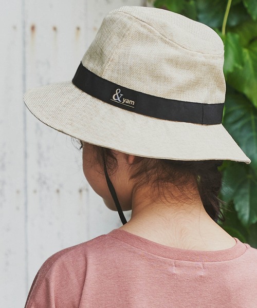 ＆yam（アンドヤム）の「ブランドロゴ入り麦わら風サマークロシェハット（ハット・キッズ・ホワイト/ベージュ/ブラック・S/M）」の2枚目の写真