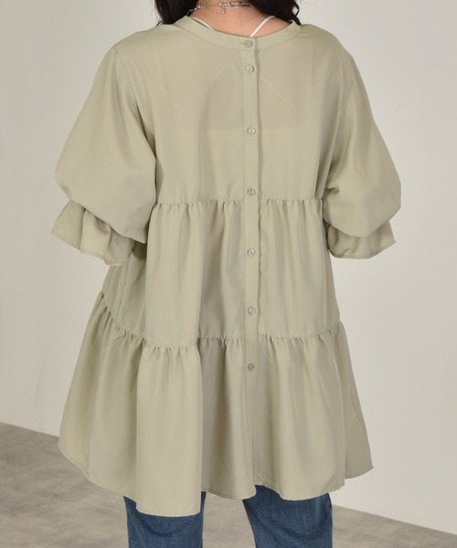 w closet（ダブルクローゼット）の「パフスリーブ2WAYティアードチュニック（チュニック・レディース・パープル/オフホワイト/グリーン系その他/スミクロ・FREE）」の15枚目の写真