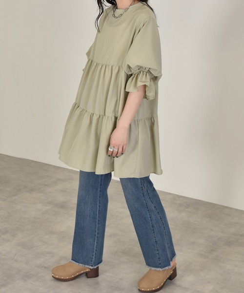 w closet（ダブルクローゼット）の「パフスリーブ2WAYティアードチュニック（チュニック・レディース・パープル/オフホワイト/グリーン系その他/スミクロ・FREE）」の17枚目の写真