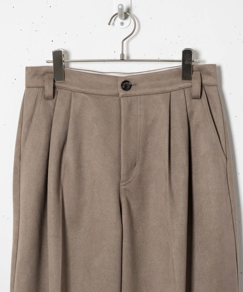 CASPER JOHN（キャスパージョン）の「Heavy Suede Tapered Wide Slacks/ヘビースウェードテーパードワイドスラックス（スラックス・メンズ・ブラック/グレイッシュベージュ・SMALL/MEDIUM/LARGE）」の19枚目の写真
