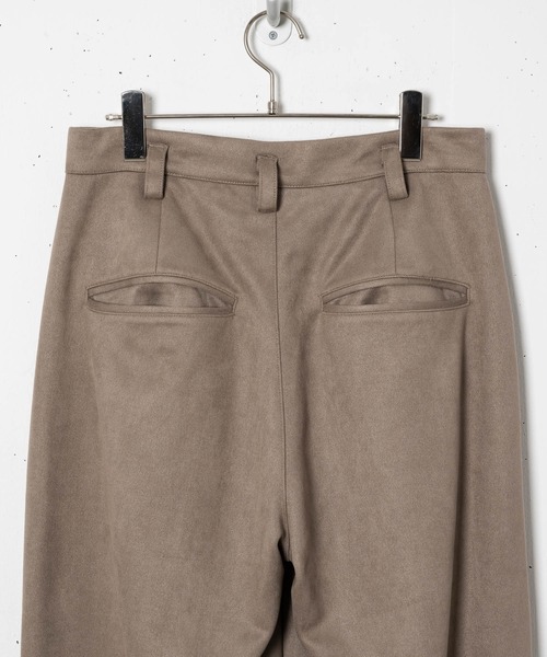 CASPER JOHN（キャスパージョン）の「Heavy Suede Tapered Wide Slacks/ヘビースウェードテーパードワイドスラックス（スラックス・メンズ・ブラック/グレイッシュベージュ・SMALL/MEDIUM/LARGE）」の22枚目の写真