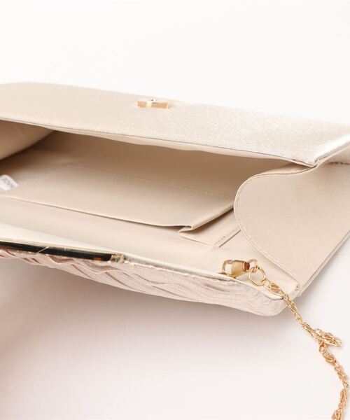 Cupid Heart（キューピッドハート）の「【Cupid Heart】結婚式bag デザインフラップパーティーバッグ（クラッチバッグ・レディース・ブラック/ベージュ/シルバー・MEDIUM）」の11枚目の写真