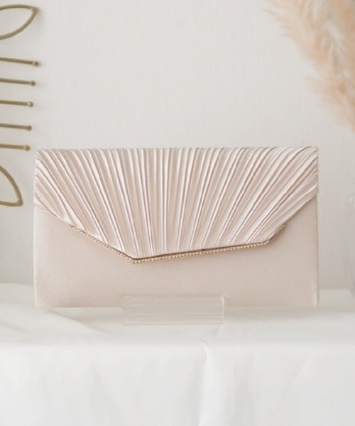 Cupid Heart（キューピッドハート）の「【Cupid Heart】結婚式bag デザインフラップパーティーバッグ（クラッチバッグ・レディース・ブラック/ベージュ/シルバー・MEDIUM）」の13枚目の写真