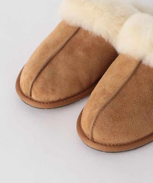 UGG（アグ）の「【WEB限定】＜UGG（アグ）＞SCUFFETTE2 スリッパ（その他シューズ・レディース・ブラウン/ブラック・6/8/7）」の3枚目の写真