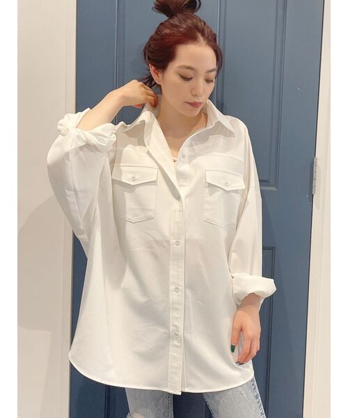 GYDA（ジェイダ）の「オーバーサイズシャツ（シャツ/ブラウス・レディース・オフホワイト/カーキ・FREE）」の3枚目の写真